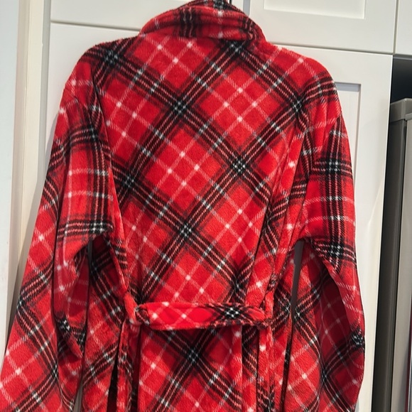 Victoria's Secret Pink Fluffy Plush Robe Red Plaid Size M/L - Picture 10 of 14